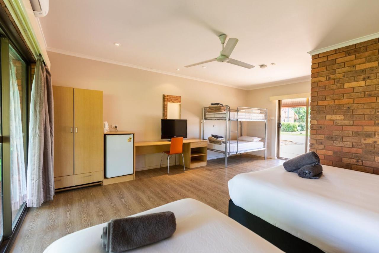 Contour Hotel Katherine Εξωτερικό φωτογραφία