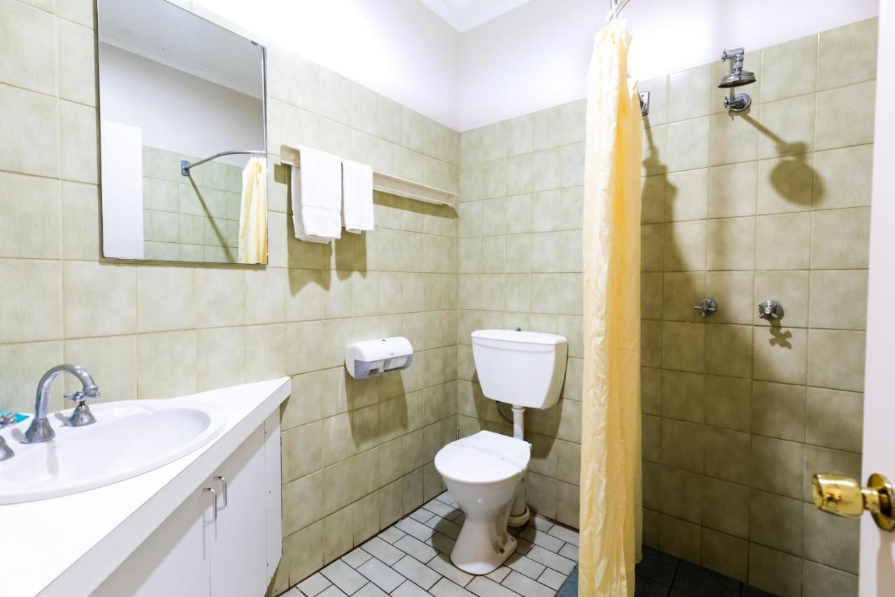 Contour Hotel Katherine Εξωτερικό φωτογραφία