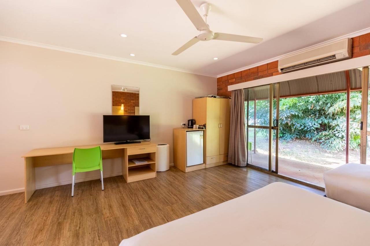 Contour Hotel Katherine Εξωτερικό φωτογραφία